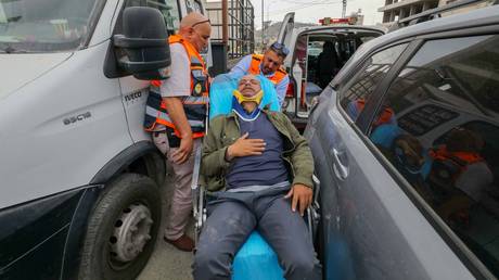 Нападение на фотографа AFP на Западном берегу: поселенцы избили журналиста при молчании солдат ЦАХАЛа