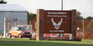 Новая угроза для баз США в Британии: арест на RAF Molesworth после скандала в Fairford