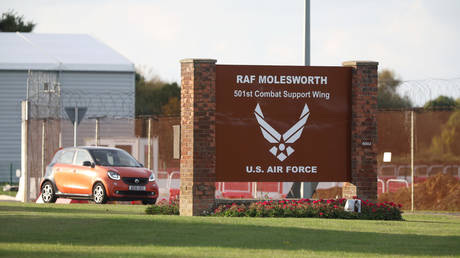 Новая угроза для баз США в Британии: арест на RAF Molesworth после скандала в Fairford