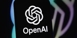 Сотрудник OpenAI арестован за шпионское устройство в переговорной комнате