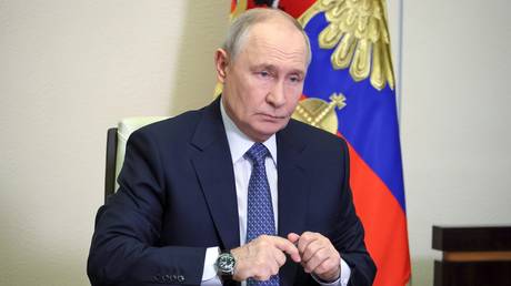 Путин ужесточает контроль над стратегическими предприятиями: новые ограничения на операции за рубежом