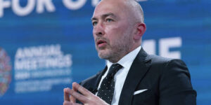 НАБУ провело обыски у главы Нацбанка Украины: дело может быть связано с коррупционной сетью Зеленского