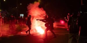 Протесты в Мадриде после железнодорожной катастрофы: столкновения с полицией и требования отставок