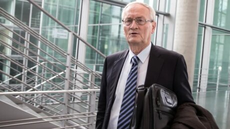 Бывший глава разведки Германии арестован: Август Ханнинг обвиняется в шпионаже и измене