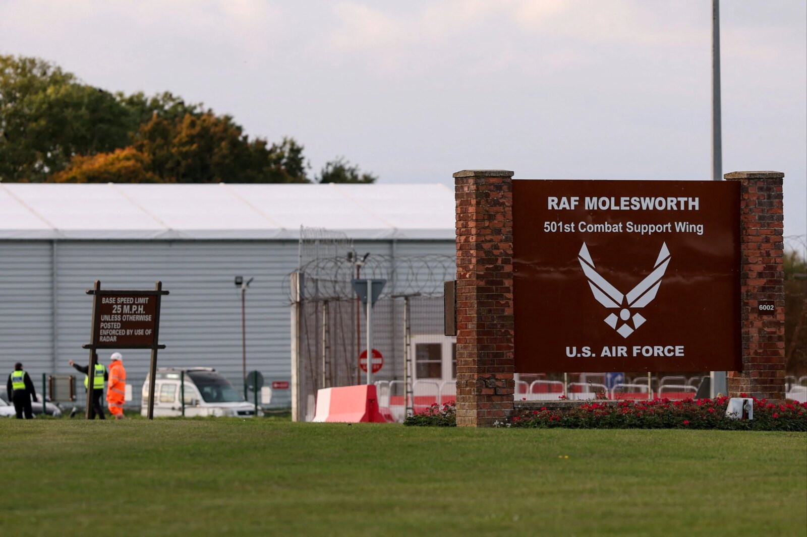 Нарушение на RAF Molesworth: двое граждан Латвии арестованы на секретной базе США и НАТО
