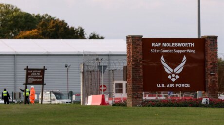 Нарушение на RAF Molesworth: двое граждан Латвии арестованы на секретной базе США и НАТО