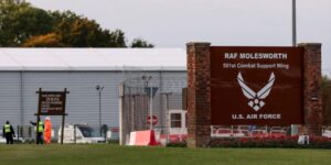 Нарушение на RAF Molesworth: двое граждан Латвии арестованы на секретной базе США и НАТО